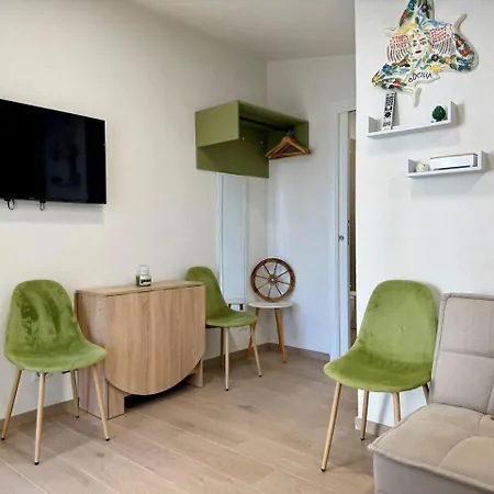 Noemi - Pochi Passi Dal Mare *