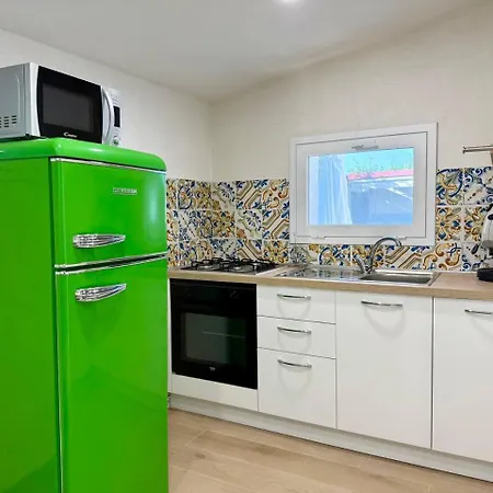 Noemi - Pochi Passi Dal Mare Cava dʼAliga